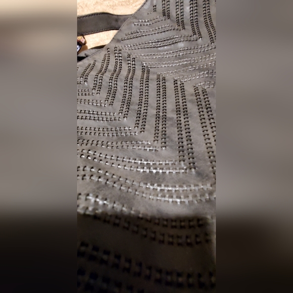 Wilsons Leather Dark Grey Rivet Brand Large Crossbody - Picture 11 of 11